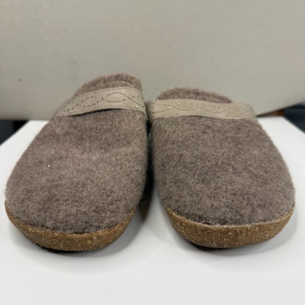 Earth Origin Slippers - Picture 2 of 7